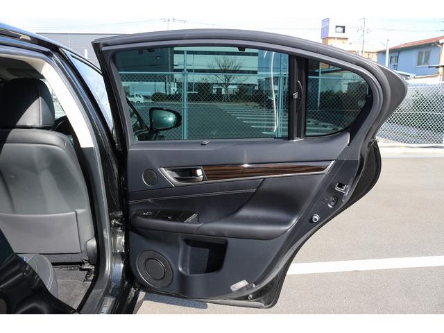ＧＳ ＧＳ３００ｈ　Ｉパッケージ　黒革シート　純正１２．３型ナビ　フルセグ　バックカメラ　レーダークルーズ　衝突軽減　シートエアコン　シートヒーター　ステアリングヒーター　ＥＴＣ２．０　パドルシフト　純正１８ＡＷ　ＬＥＤヘッドライト（43枚目）