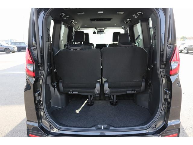 ノア ハイブリッドＳ－Ｚ　禁煙車　黒革シート　純正ナビ　フルセグＴＶ　バックカメラ　両側電動スライドドア　レーダークルーズコントロール　衝突軽減ブレーキ　ＬＥＤヘッドライト　クリアランスソナー　電動リアゲート　シートヒーター（36枚目）