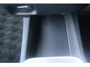 ハイブリッドＳ－Ｇ　禁煙車　純正ナビ　バックカメラ　両側電動　フルセグＴＶ　レーダークルーズ　衝突軽減ブレーキ　ＬＥＤヘッドライト　シートヒーター　ＥＴＣ２．０　電動格納ドアミラー　ダブルエアコン　レーンアシスト（69枚目）