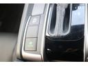 ハッチバック　禁煙車　黒革シート　純正ナビ　フルセグＴＶ　バックカメラ　レーダークルーズコントロール　衝突軽減ブレーキ　ＬＥＤヘッドライト　シートヒーター　パワーシート　アイドリングストップ　電動格納ドアミラー（44枚目）