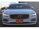 Ｖ９０ Ｔ５　モメンタム　禁煙車　本革シート　純正８インチナビ　フルセグＴＶ　全周囲カメラ　レーダークルーズコントロール　ＬＥＤヘッドライト　ＥＴＣ　ターボチャージャー　オートマチックハイビーム　Ｂｌｕｅｔｏｏｔｈ接続（7枚目）