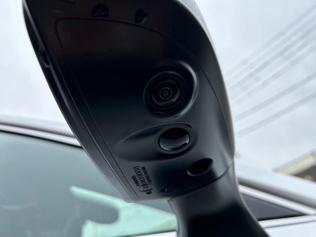 クラウンクロスオーバー Ｇアドバンスド・レザーパッケージ　登録済未使用車　パノラマミックビュー　デジタルインナーミラー　シートヒーター　シートエアコン　スマートキー　アダプティブクルーズコントロール　禁煙車　クリアランスソナー（33枚目）