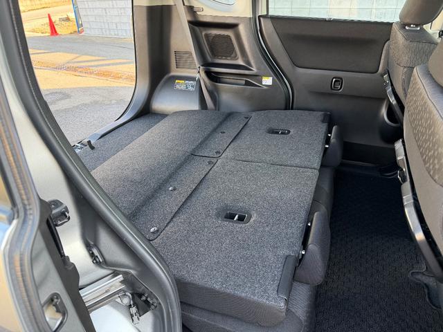 ソリオバンディット ハイブリッドMV 全周囲カメラ 衝突被害軽減システム 禁煙車 ナビ クルーズコントロール レーンアシスト 両側電動スライド LEDヘッドランプ スマートキー アイドリングストップ シートヒーター 純正アルミ(36枚目)