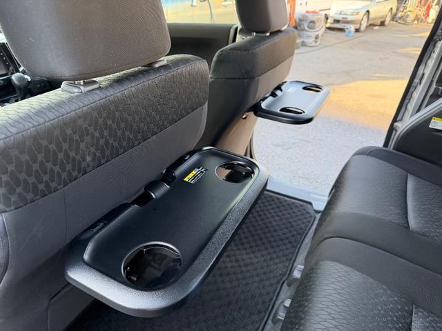 ソリオバンディット ハイブリッドMV 全周囲カメラ 衝突被害軽減システム 禁煙車 ナビ クルーズコントロール レーンアシスト 両側電動スライド LEDヘッドランプ スマートキー アイドリングストップ シートヒーター 純正アルミ(37枚目)