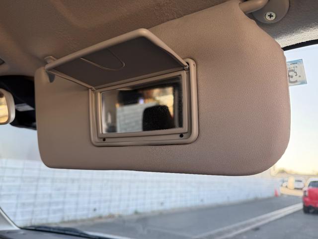 ソリオバンディット ハイブリッドMV 全周囲カメラ 衝突被害軽減システム 禁煙車 ナビ クルーズコントロール レーンアシスト 両側電動スライド LEDヘッドランプ スマートキー アイドリングストップ シートヒーター 純正アルミ(41枚目)