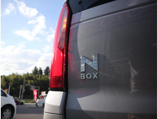 Ｎ－ＢＯＸ ベースグレード　衝突軽減ブレーキ　横滑り防止　レーンキープアシスト　ＵＳＢ接続　スマートキー　プッシュスタート　コーナーセンサー　アダプティブクルコン　電動スライドドアＬ　ＬＥＤ　オートライト　オートハイビーム（55枚目）