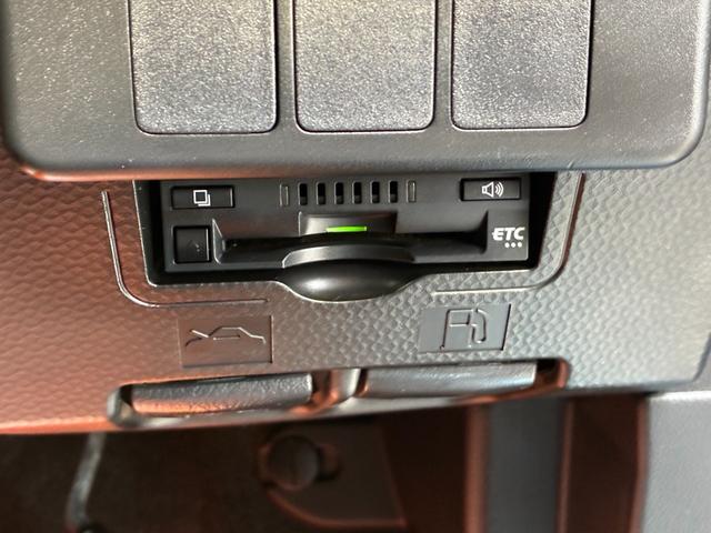 ルーミー カスタムＧ　Ｓ　衝突軽減　ナビ　フルセグＴＶ　ＣＤ　ＤＶＤ　ＭＳＶ　Ｂｌｕｅｔｏｏｔｈ接続　バックカメラ　スマートキー　プッシュスタート　ＥＴＣ　コーナーセンサー　クルコン　シートヒーター　ドラレコ　両側電動スライド（32枚目）
