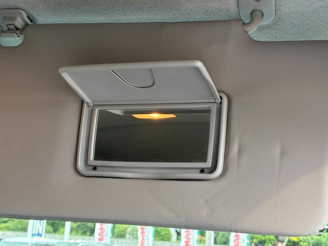 ルーミー カスタムＧ　Ｓ　衝突軽減　ナビ　フルセグＴＶ　ＣＤ　ＤＶＤ　ＭＳＶ　Ｂｌｕｅｔｏｏｔｈ接続　バックカメラ　スマートキー　プッシュスタート　ＥＴＣ　コーナーセンサー　クルコン　シートヒーター　ドラレコ　両側電動スライド（40枚目）