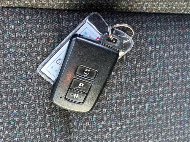 シエンタ ハイブリッド ファンベースX 衝突軽減ブレーキ 純正ナビ フルセグ CD BT接続 バックカメラ スマートキー プッシュスタート ETC 電動格納ミラー 電動スライドドア オートライト オートハイビーム(41枚目)