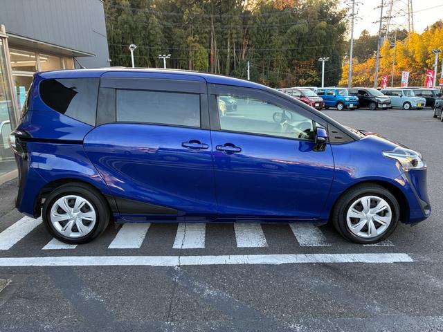 シエンタ ハイブリッド ファンベースX 衝突軽減ブレーキ 純正ナビ フルセグ CD BT接続 バックカメラ スマートキー プッシュスタート ETC 電動格納ミラー 電動スライドドア オートライト オートハイビーム(60枚目)