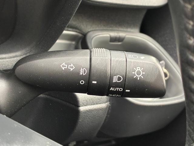 シエンタ ハイブリッドＧ　衝突軽減ブレーキ　レーンキープアシスト　ブラインドスポット　純正ナビ　フルセグ　ＢＴ接続　ＵＳＢ　全方位カメラ　再度カメラ　スマートキー　ＥＴＣ２．０　コーナーセンサー　シートヒーターＬＲ　両側電動（38枚目）