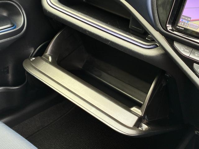 アクア Ｓ　社外ナビ　フルセグ　ＣＤ　ＭＳＶ　ＢＴ接続　バックカメラ　スマートキー　プッシュスタート　ＥＴＣ　ドライブレコーダーＦ　電動格納ミラー　オートライト　オートハイビーム　横滑り防止（31枚目）