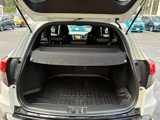 ヴェゼル ハイブリッドＲＳ・ホンダセンシング　衝突軽減ブレーキ　レーンアシスト　純正ナビ　フルセグ　ＣＤ　ＤＶＤ　ＢＴ接続　バックカメラ　スマートキー　プッシュスタート　ＥＴＣ　クルコン　Ｗエアコン　ヒートシーター　パドルシフト　オートライト（17枚目）