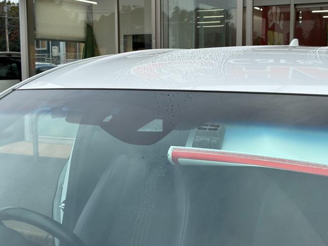 ヴェゼル ハイブリッドＲＳ・ホンダセンシング　衝突軽減ブレーキ　レーンアシスト　純正ナビ　フルセグ　ＣＤ　ＤＶＤ　ＢＴ接続　バックカメラ　スマートキー　プッシュスタート　ＥＴＣ　クルコン　Ｗエアコン　ヒートシーター　パドルシフト　オートライト（57枚目）