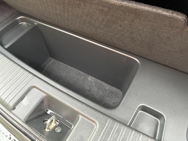 ヴェゼル ハイブリッドＲＳ・ホンダセンシング　衝突軽減ブレーキ　レーンアシスト　純正ナビ　フルセグ　ＣＤ　ＤＶＤ　ＢＴ接続　バックカメラ　スマートキー　プッシュスタート　ＥＴＣ　クルコン　Ｗエアコン　ヒートシーター　パドルシフト　オートライト（60枚目）