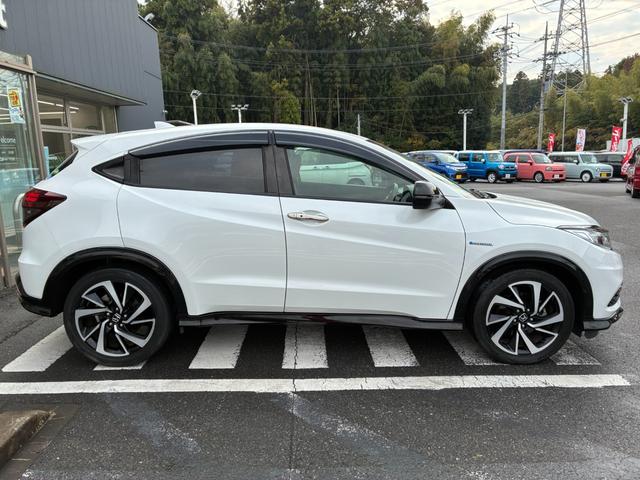 ヴェゼル ハイブリッドＲＳ・ホンダセンシング　衝突軽減ブレーキ　レーンアシスト　純正ナビ　フルセグ　ＣＤ　ＤＶＤ　ＢＴ接続　バックカメラ　スマートキー　プッシュスタート　ＥＴＣ　クルコン　Ｗエアコン　ヒートシーター　パドルシフト　オートライト（66枚目）