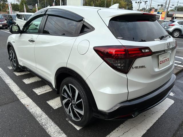 ヴェゼル ハイブリッドＲＳ・ホンダセンシング　衝突軽減ブレーキ　レーンアシスト　純正ナビ　フルセグ　ＣＤ　ＤＶＤ　ＢＴ接続　バックカメラ　スマートキー　プッシュスタート　ＥＴＣ　クルコン　Ｗエアコン　ヒートシーター　パドルシフト　オートライト（69枚目）