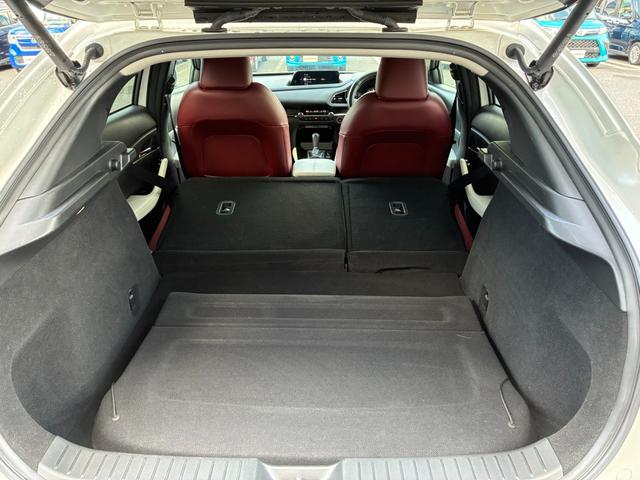 CX-30 20S 100周年特別記念車 衝突軽減ブレーキ ブラインドスポット フロアマット フルセグ CD DVd BT接続 USB HDMI バックカメラ ETC コーナーセンサー ドラレコFR シートヒーターLR 純正アルミホイール(19枚目)