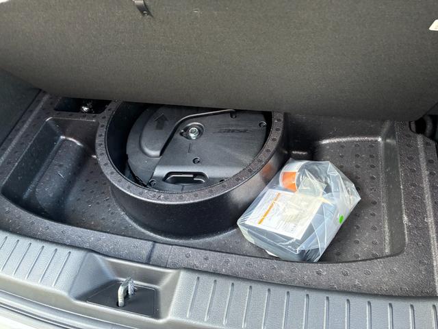 CX-30 20S 100周年特別記念車 衝突軽減ブレーキ ブラインドスポット フロアマット フルセグ CD DVd BT接続 USB HDMI バックカメラ ETC コーナーセンサー ドラレコFR シートヒーターLR 純正アルミホイール(57枚目)