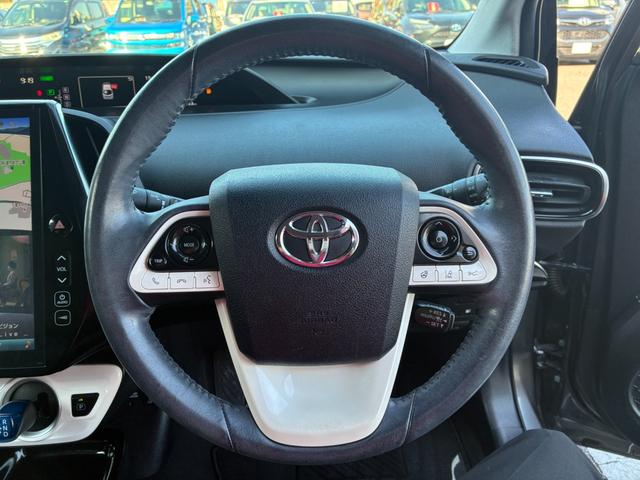 ☆☆広々とした展示場でゆったりとお車を選んでいただけます☆☆