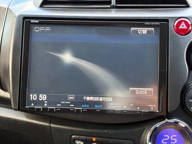 フィットハイブリッド ＲＳ　ファインスタイル　バックカメラ　キーレス　スマートキー　ＥＴＣ　クルーズコントロール　電動格納ミラー　ＨＩＤヘッドライト　フォグライト　オートライト　純正アルミホイール　ダブルエアバック　フロアマット（21枚目）