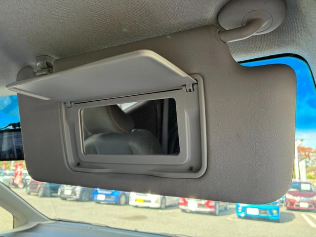 フィットハイブリッド ＲＳ　ファインスタイル　バックカメラ　キーレス　スマートキー　ＥＴＣ　クルーズコントロール　電動格納ミラー　ＨＩＤヘッドライト　フォグライト　オートライト　純正アルミホイール　ダブルエアバック　フロアマット（34枚目）