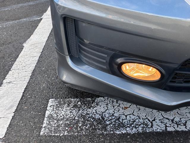 フィットハイブリッド ＲＳ　ファインスタイル　バックカメラ　キーレス　スマートキー　ＥＴＣ　クルーズコントロール　電動格納ミラー　ＨＩＤヘッドライト　フォグライト　オートライト　純正アルミホイール　ダブルエアバック　フロアマット（43枚目）