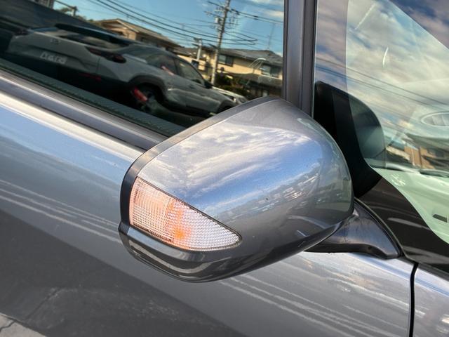 フィットハイブリッド ＲＳ　ファインスタイル　バックカメラ　キーレス　スマートキー　ＥＴＣ　クルーズコントロール　電動格納ミラー　ＨＩＤヘッドライト　フォグライト　オートライト　純正アルミホイール　ダブルエアバック　フロアマット（45枚目）