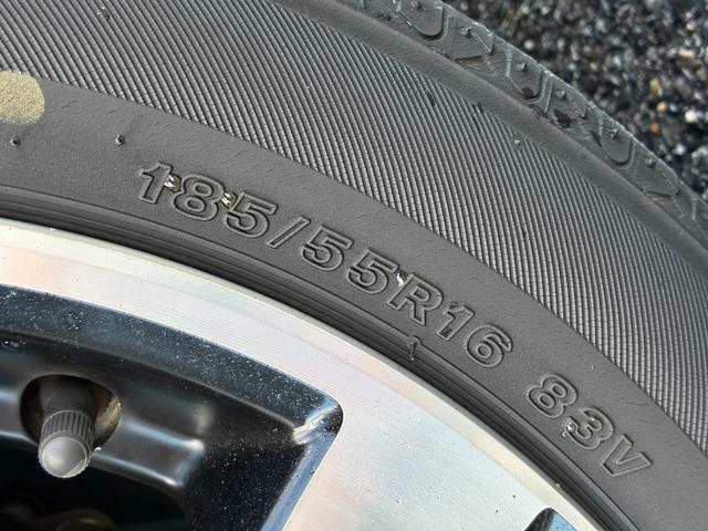 フィットハイブリッド ＲＳ　ファインスタイル　バックカメラ　キーレス　スマートキー　ＥＴＣ　クルーズコントロール　電動格納ミラー　ＨＩＤヘッドライト　フォグライト　オートライト　純正アルミホイール　ダブルエアバック　フロアマット（50枚目）