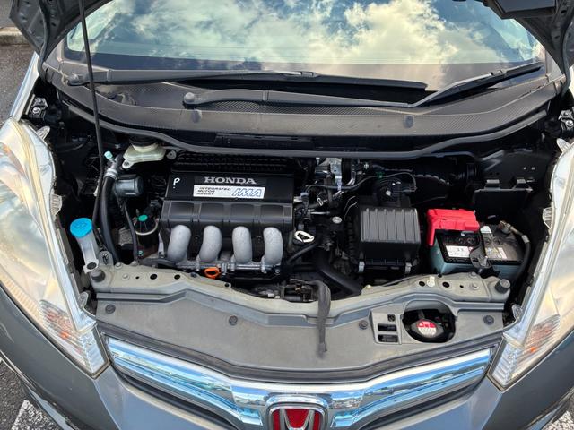 フィットハイブリッド ＲＳ　ファインスタイル　バックカメラ　キーレス　スマートキー　ＥＴＣ　クルーズコントロール　電動格納ミラー　ＨＩＤヘッドライト　フォグライト　オートライト　純正アルミホイール　ダブルエアバック　フロアマット（51枚目）