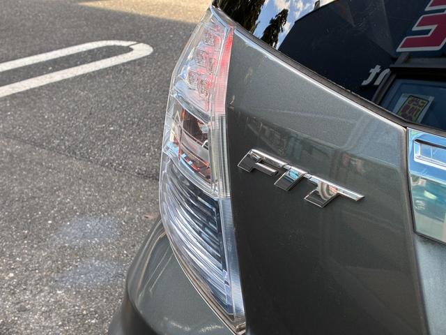 フィットハイブリッド ＲＳ　ファインスタイル　バックカメラ　キーレス　スマートキー　ＥＴＣ　クルーズコントロール　電動格納ミラー　ＨＩＤヘッドライト　フォグライト　オートライト　純正アルミホイール　ダブルエアバック　フロアマット（53枚目）