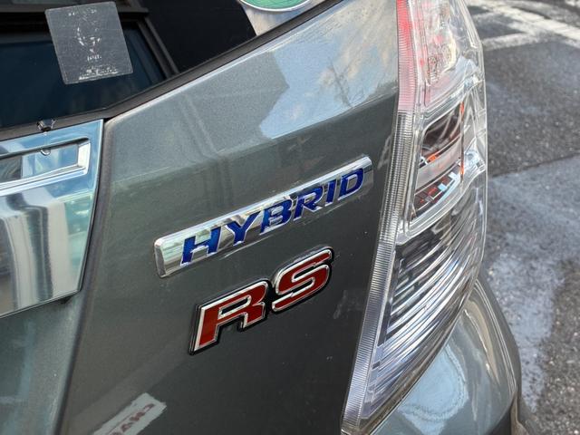 フィットハイブリッド ＲＳ　ファインスタイル　バックカメラ　キーレス　スマートキー　ＥＴＣ　クルーズコントロール　電動格納ミラー　ＨＩＤヘッドライト　フォグライト　オートライト　純正アルミホイール　ダブルエアバック　フロアマット（54枚目）