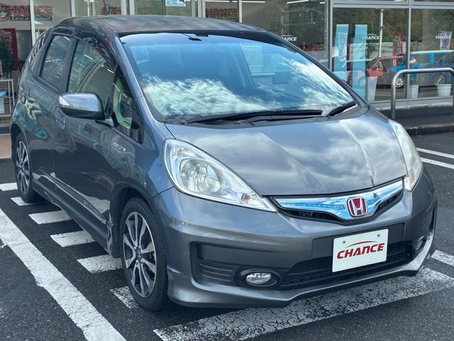 フィットハイブリッド ＲＳ　ファインスタイル　バックカメラ　キーレス　スマートキー　ＥＴＣ　クルーズコントロール　電動格納ミラー　ＨＩＤヘッドライト　フォグライト　オートライト　純正アルミホイール　ダブルエアバック　フロアマット（57枚目）