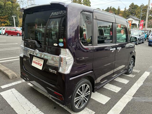 タント カスタムＲＳ　ＳＡ　衝突軽減ブレーキ　フロアマット　社外ナビ　フルセグ　ＣＤ　ＭＳＶ　ＢＴ接続　スマートキー　ＥＴＣ　電動格納ミラー　両側デンスラ　ＬＥＤ　フォグランプ　オートライト　ベンチシート　純正アルミ（7枚目）
