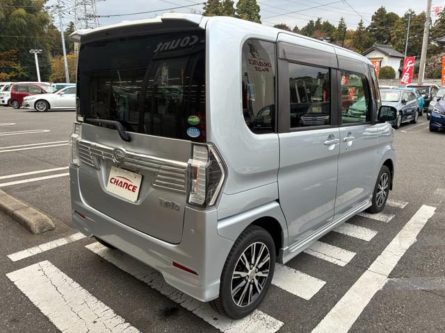タント カスタムＸ　トップエディションＳＡＩＩ　衝突軽減ブレーキ　フロアマット　純正ナビ　フルセグ　ＣＤ　ＤＶＤ　ＭＳＶ　ＢＴ接続　バックカメラ　アイドリングストップ　スマートキー　コーナーセンサー　シートヒーター　ＬＥＤ　左側電動スライド（7枚目）
