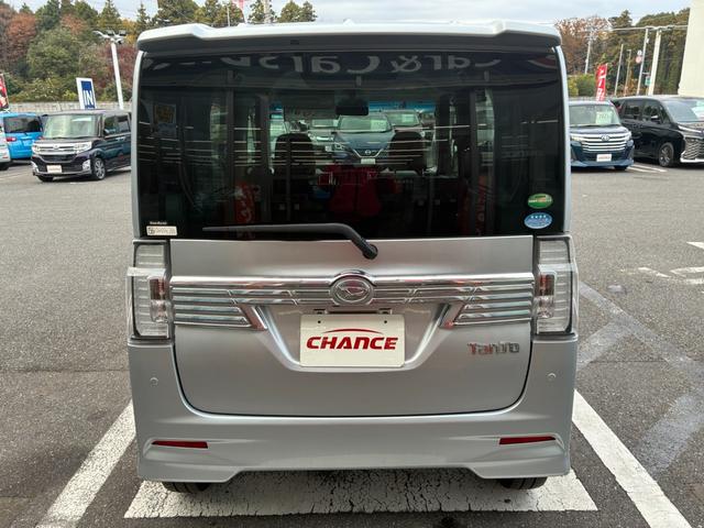 タント カスタムＸ　トップエディションＳＡＩＩ　衝突軽減ブレーキ　フロアマット　純正ナビ　フルセグ　ＣＤ　ＤＶＤ　ＭＳＶ　ＢＴ接続　バックカメラ　アイドリングストップ　スマートキー　コーナーセンサー　シートヒーター　ＬＥＤ　左側電動スライド（8枚目）