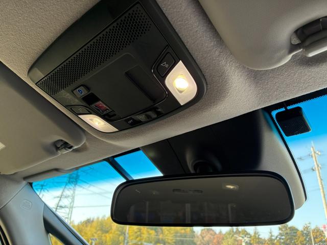 フィット e:HEVホーム 衝突軽減 レーンアシスト 純正ナビ CD DVD MSV Bluetooth接続 バックカメラ スマートキー ETC コーナーセンサー アダプティブクルコン LED オートハイビーム オートライト(35枚目)