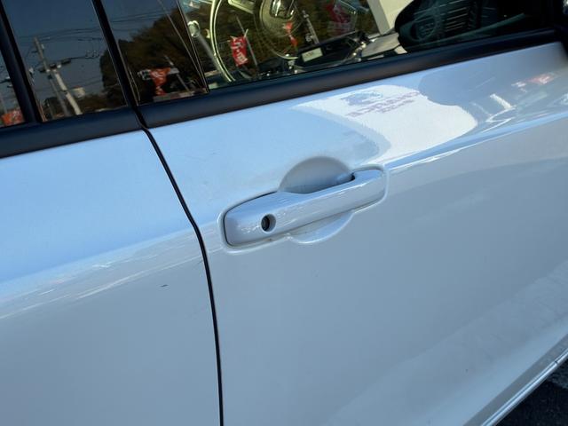 フィット e:HEVホーム 衝突軽減 レーンアシスト 純正ナビ CD DVD MSV Bluetooth接続 バックカメラ スマートキー ETC コーナーセンサー アダプティブクルコン LED オートハイビーム オートライト(47枚目)