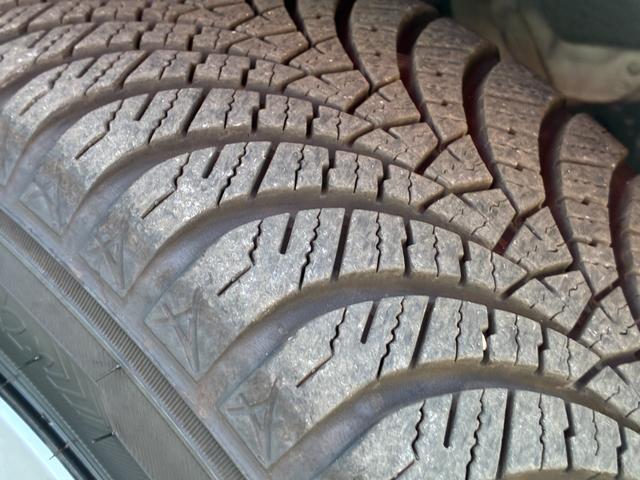 フィット e:HEVホーム 衝突軽減 レーンアシスト 純正ナビ CD DVD MSV Bluetooth接続 バックカメラ スマートキー ETC コーナーセンサー アダプティブクルコン LED オートハイビーム オートライト(51枚目)