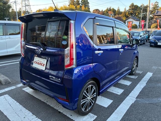 ステラ カスタムＲＳ　純正ナビ　フルセグＴＶ　ＣＤ　ＤＶＤ　ＢＴ接続　バックカメラ　スマートキー　プッシュスタート　ＥＴＣ　電動格納ミラー　ＬＥＤ　フォグライト　オートライト　オートハイビーム　純正アルミ（8枚目）