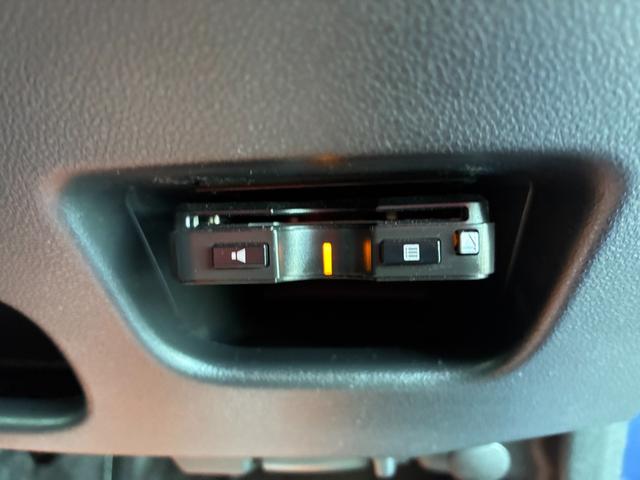 ステラ カスタムＲＳ　純正ナビ　フルセグＴＶ　ＣＤ　ＤＶＤ　ＢＴ接続　バックカメラ　スマートキー　プッシュスタート　ＥＴＣ　電動格納ミラー　ＬＥＤ　フォグライト　オートライト　オートハイビーム　純正アルミ（24枚目）