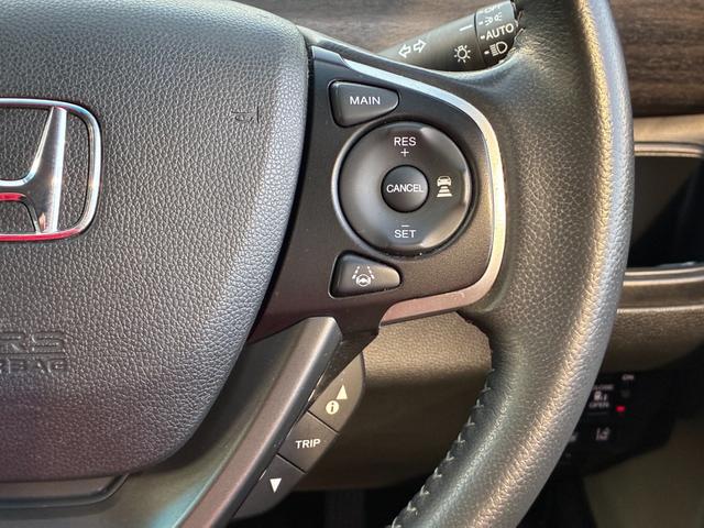 フリード＋ Ｇ・ホンダセンシング　衝突軽減ブレーキ　レーンキープアシスト　フロアマット　純正ナビ　ワンセグ　ＣＤ　ＢＴ接続　バックカメラ　アイドリングストップ　スマートキー　ＥＴＣ　アダプティブクルコン　ドラレコＦＲ　両側デンスラ（27枚目）