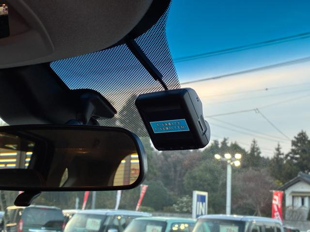 フリード＋ Ｇ・ホンダセンシング　衝突軽減ブレーキ　レーンキープアシスト　フロアマット　純正ナビ　ワンセグ　ＣＤ　ＢＴ接続　バックカメラ　アイドリングストップ　スマートキー　ＥＴＣ　アダプティブクルコン　ドラレコＦＲ　両側デンスラ（35枚目）