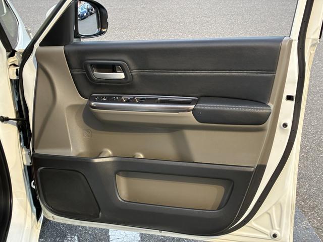 フリード＋ Ｇ・ホンダセンシング　衝突軽減ブレーキ　レーンキープアシスト　フロアマット　純正ナビ　ワンセグ　ＣＤ　ＢＴ接続　バックカメラ　アイドリングストップ　スマートキー　ＥＴＣ　アダプティブクルコン　ドラレコＦＲ　両側デンスラ（41枚目）