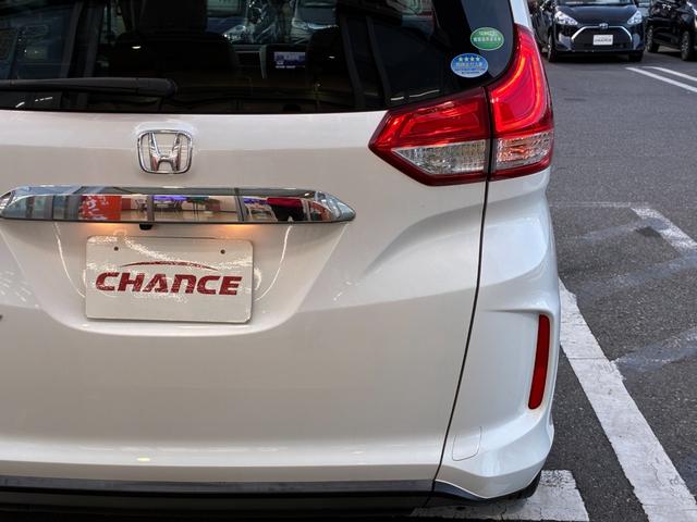 フリード＋ Ｇ・ホンダセンシング　衝突軽減ブレーキ　レーンキープアシスト　フロアマット　純正ナビ　ワンセグ　ＣＤ　ＢＴ接続　バックカメラ　アイドリングストップ　スマートキー　ＥＴＣ　アダプティブクルコン　ドラレコＦＲ　両側デンスラ（51枚目）