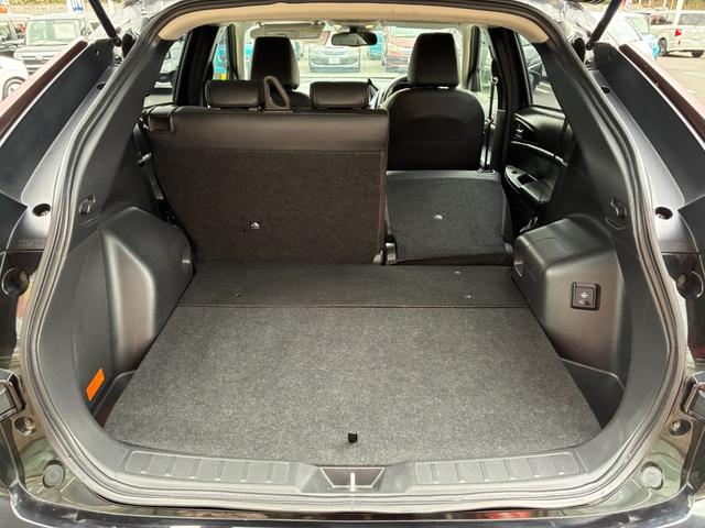 エクリプスクロスPHEV G 衝突軽減ブレーキ レーンアシスト 社外ナビ CD BT接続 バックカメラ スマートキー プッシュスタート ETC コーナーセンサー クルーズコントロール シートヒーター 電動格納ミラー オートライト(18枚目)