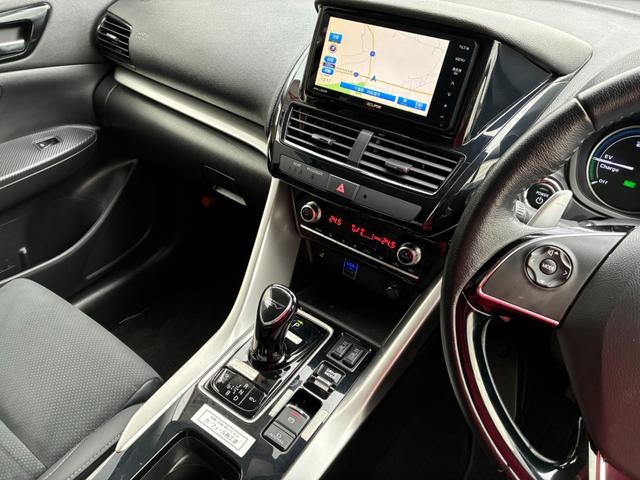 エクリプスクロスPHEV G 衝突軽減ブレーキ レーンアシスト 社外ナビ CD BT接続 バックカメラ スマートキー プッシュスタート ETC コーナーセンサー クルーズコントロール シートヒーター 電動格納ミラー オートライト(20枚目)