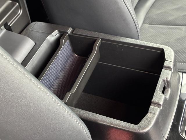 エクリプスクロスPHEV G 衝突軽減ブレーキ レーンアシスト 社外ナビ CD BT接続 バックカメラ スマートキー プッシュスタート ETC コーナーセンサー クルーズコントロール シートヒーター 電動格納ミラー オートライト(34枚目)