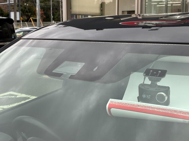 エクリプスクロスPHEV G 衝突軽減ブレーキ レーンアシスト 社外ナビ CD BT接続 バックカメラ スマートキー プッシュスタート ETC コーナーセンサー クルーズコントロール シートヒーター 電動格納ミラー オートライト(56枚目)