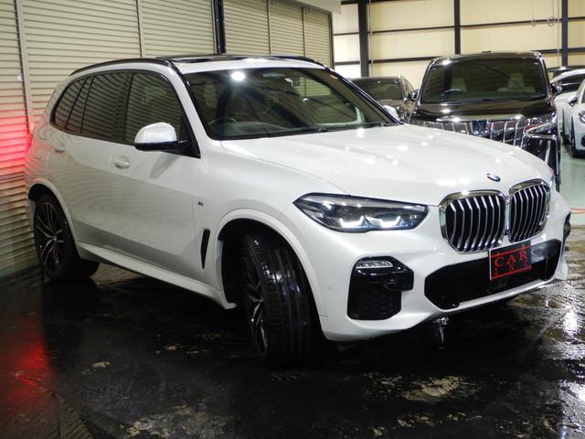 Ｘ５ ｘＤｒｉｖｅ　３５ｄ　Ｍスポーツ　スカイラウンジパノラマサンルーフ　ｈａｒｍａｎ／ｋａｒｄｏｎサウンド　インディビジュアルパッケージ　コンフォートパッケージ　プラスパッケージ　全方位カメラ　パーキングアシスト　パワーテールゲート（3枚目）